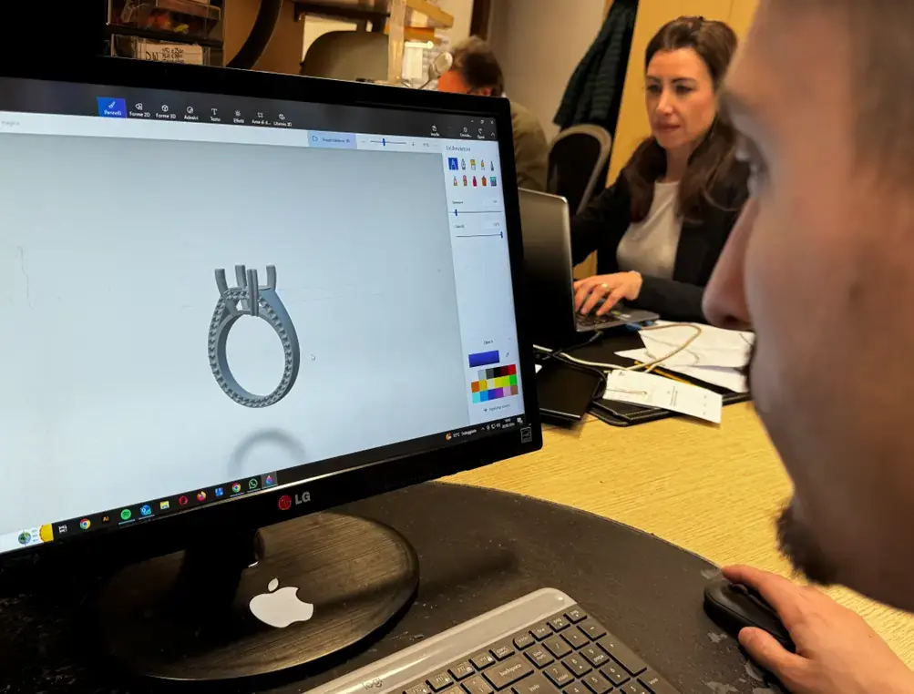 modello 3d anello di fidanzamento con diamanti